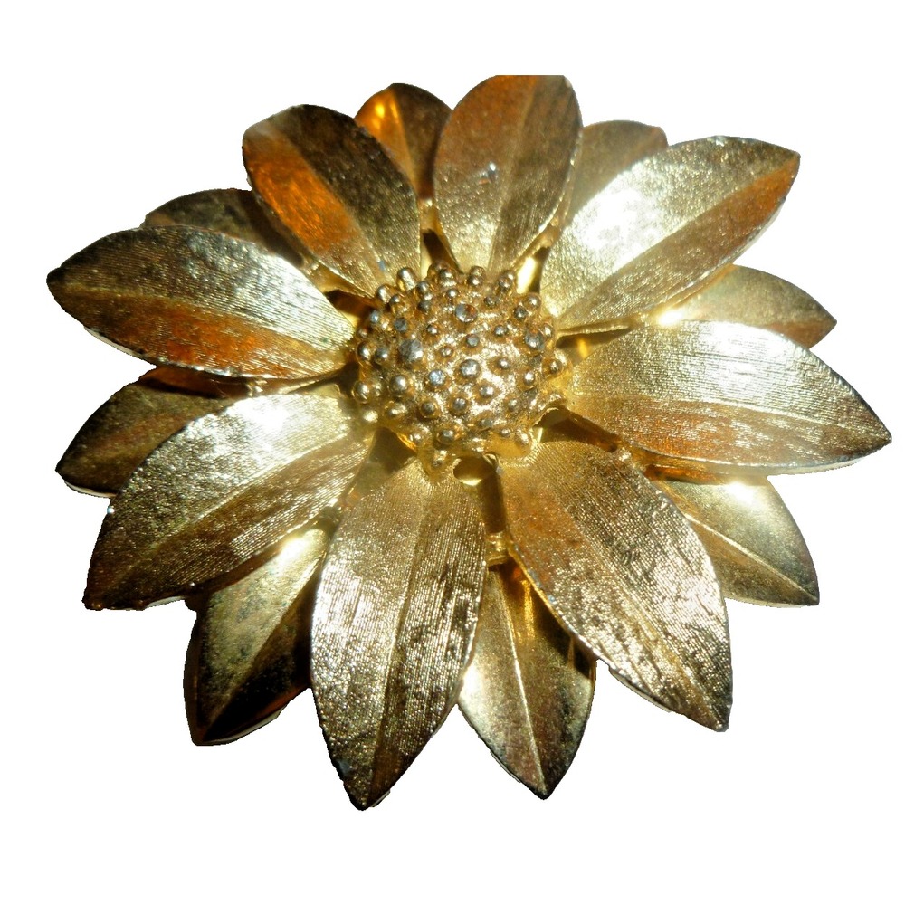 Vintage Sarah Coventry Gold Tone Flower Brooch Textured Petal Pin 2.25"